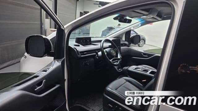Hyundai Staria 2021 — ფოტო 10/20