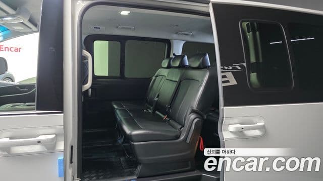 Hyundai Staria 2021 — фото 11 из 20
