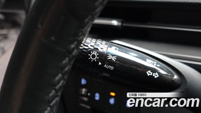 Hyundai Staria 2021 — ფოტო 15/20