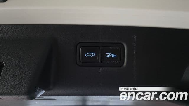 Hyundai Staria 2021 — ფოტო 19/20