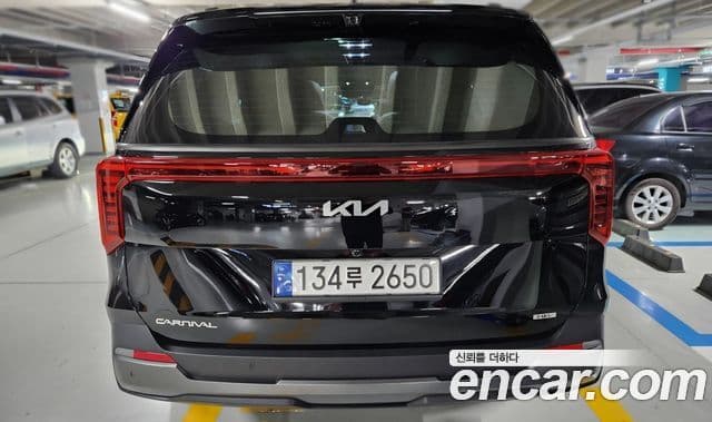 Kia Carnival 2024 — ფოტო 4/18