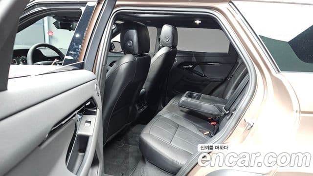 Land Rover Range Rover Evoque 2026 — ფოტო 12/20