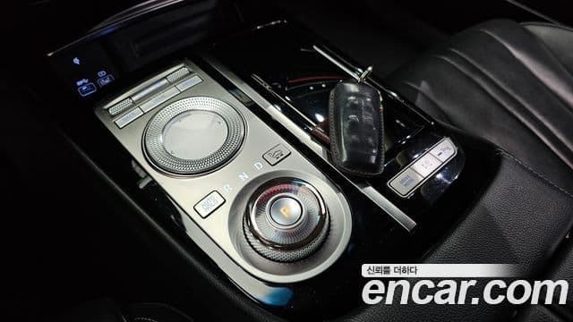 Genesis Electrified G80 2020 — Şəkil 9/20