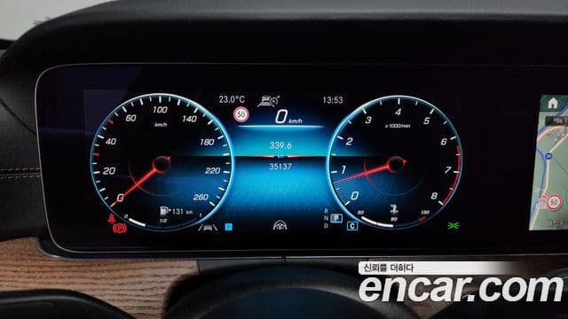 Mercedes-Benz E-Class 2023 — Фото 8/20