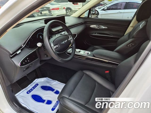 Genesis GV70 2022 — Şəkil 10/16