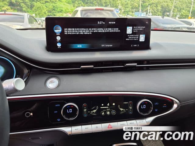 Genesis GV70 2022 — Şəkil 12/16