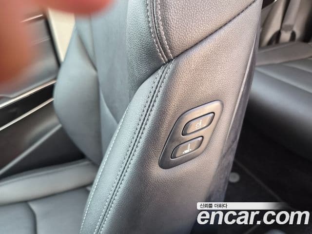 Genesis GV70 2022 — Şəkil 15/16