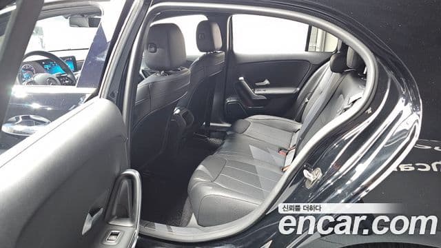 Mercedes-Benz A-Class 2021 — Şəkil 12/20