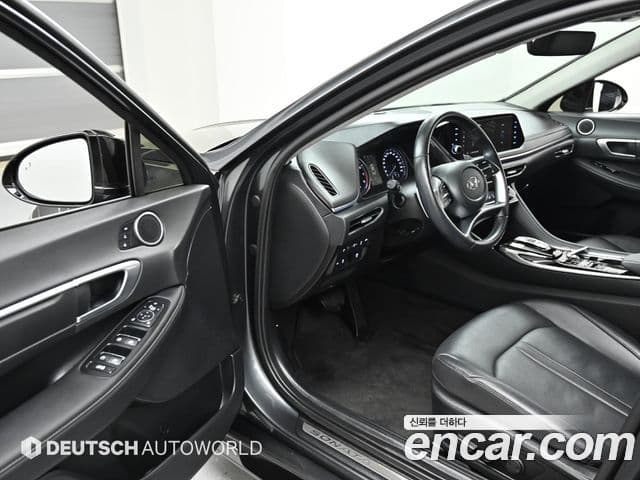 Hyundai Sonata 2022 — ფოტო 11/20