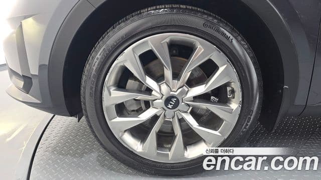 Kia Sorento 2021 — Фото 5/20