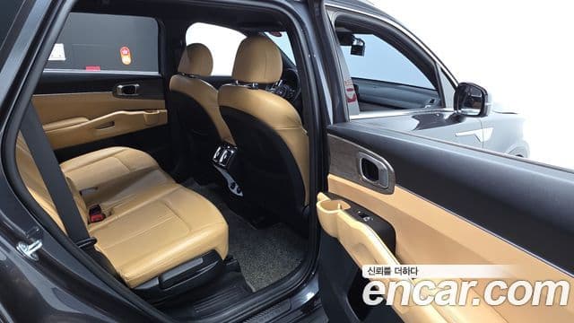Kia Sorento 2021 — Фото 11/20