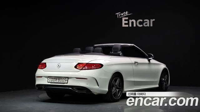 Mercedes-Benz C-Class 2019 — ფოტო 2/20
