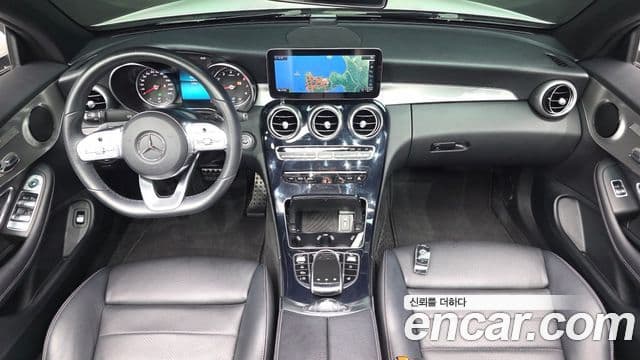 Mercedes-Benz C-Class 2019 — ფოტო 7/20
