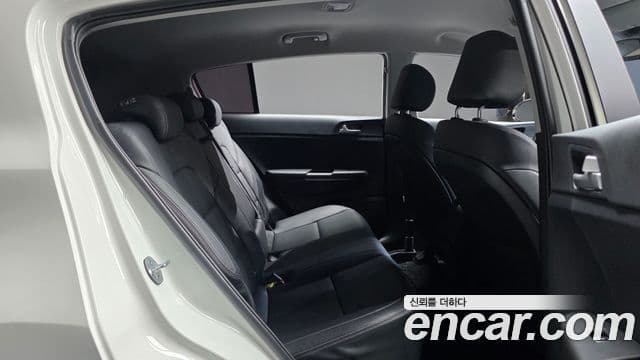 Kia Sportage The Bold 2020 — Фото 11/20