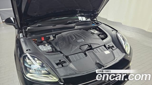 Porsche Cayenne 2022 — Photo 10/20