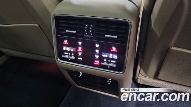 Porsche Cayenne 2022 — Photo 12/20