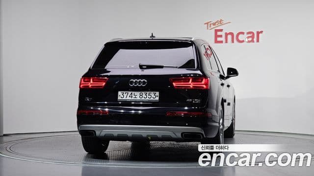 Audi Q7 2019 — Şəkil 4/20