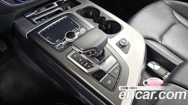 Audi Q7 2019 — Şəkil 9/20