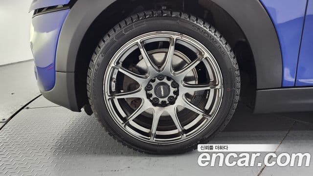 Mini Cooper S 2019 — Photo 16/32