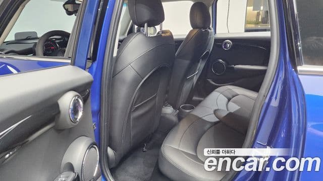 Mini Cooper S 2019 — Photo 9/32