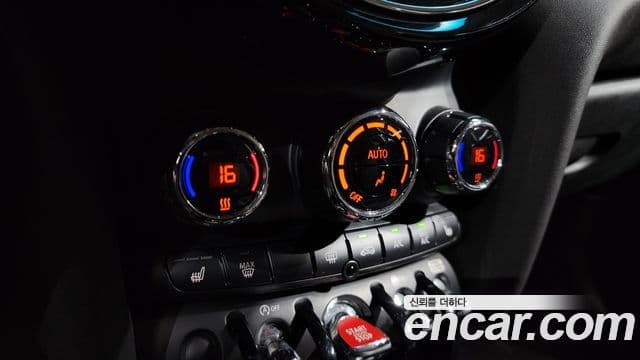Mini Cooper S 2019 — Photo 19/32