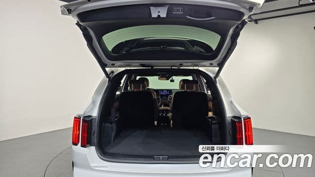 Kia Sorento 2021 — Şəkil 19/20