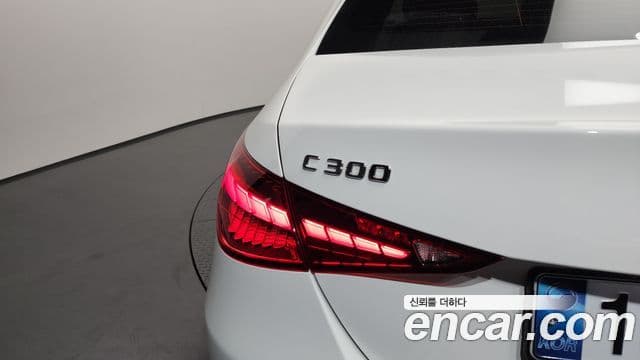 Mercedes-Benz C-Class 2024 — ფოტო 9/32