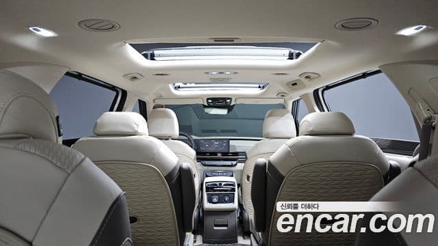 Kia Carnival 2025 — ფოტო 17/20