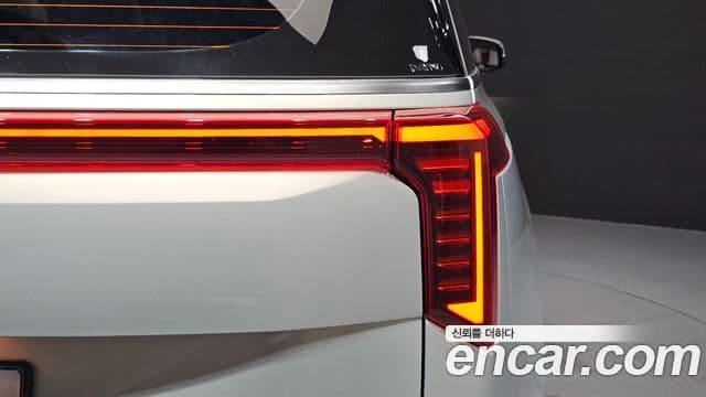 Kia Carnival 2025 — Şəkil 7/32