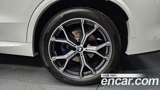 BMW X5 2025 — Photo 31/32