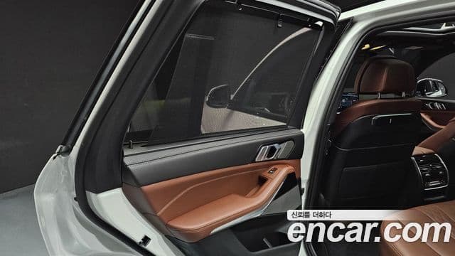 BMW X5 2025 — Photo 14/32