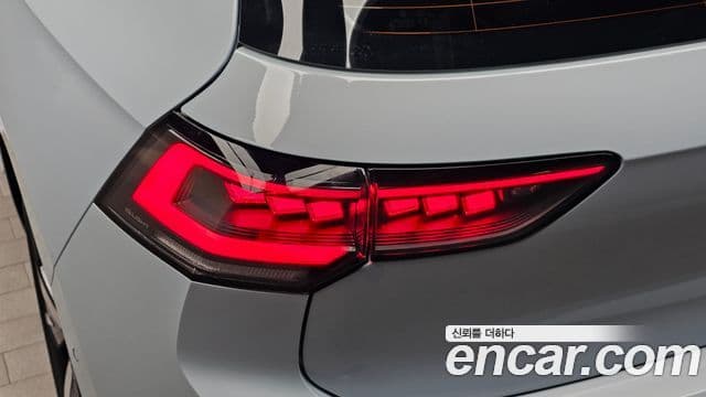Volkswagen Golf 2025 — Photo 11/37