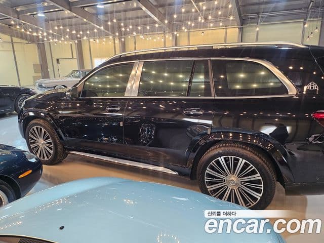 Mercedes-Benz GLS-Class 2023 — Photo 7/10