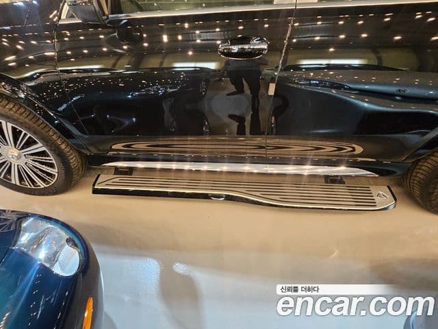 Mercedes-Benz GLS-Class 2023 — Photo 5/10