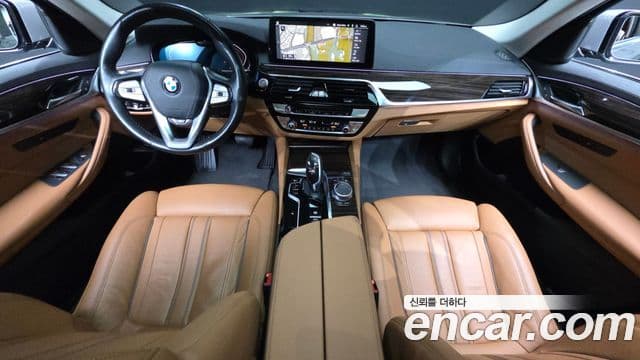 BMW 5 Series 2020 — ფოტო 7/20