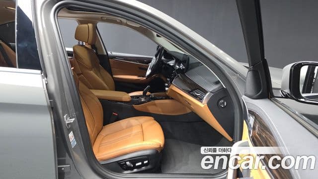 BMW 5 Series 2020 — ფოტო 11/20