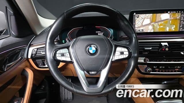 BMW 5 Series 2020 — ფოტო 13/20