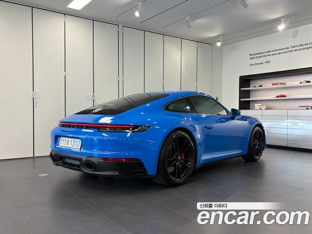 Porsche 911 2022 — Photo 13/20