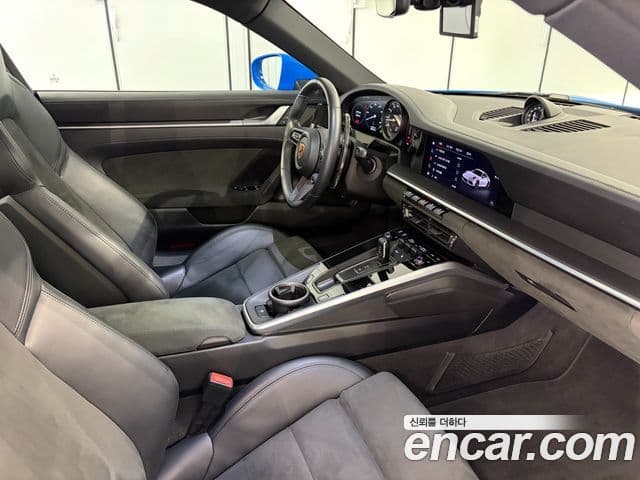 Porsche 911 2022 — Photo 19/20