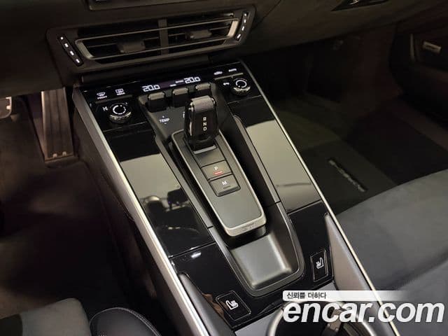 Porsche 911 2022 — Photo 9/20