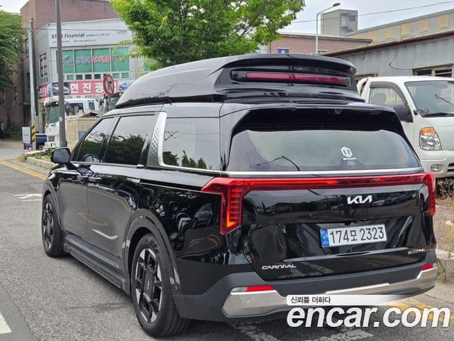 Kia Carnival 2024 — Şəkil 3/18
