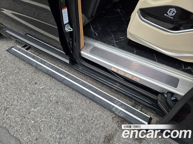 Kia Carnival 2024 — Şəkil 17/18