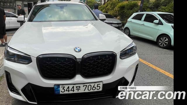 BMW X4 2021 — Фото 1/11