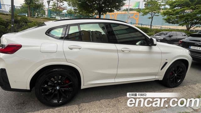 BMW X4 2021 — Фото 11/11