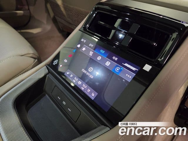 Porsche Panamera 2025 — Şəkil 10/12