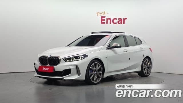BMW 1 Series 2023 — ფოტო 1/20