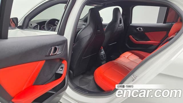 BMW 1 Series 2023 — ფოტო 12/20