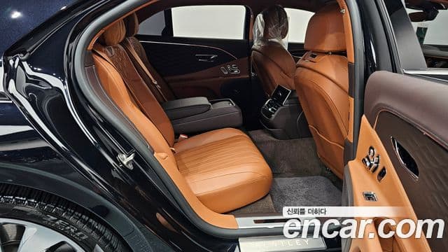 Bentley Flying Spur 2022 — Фото 11/20