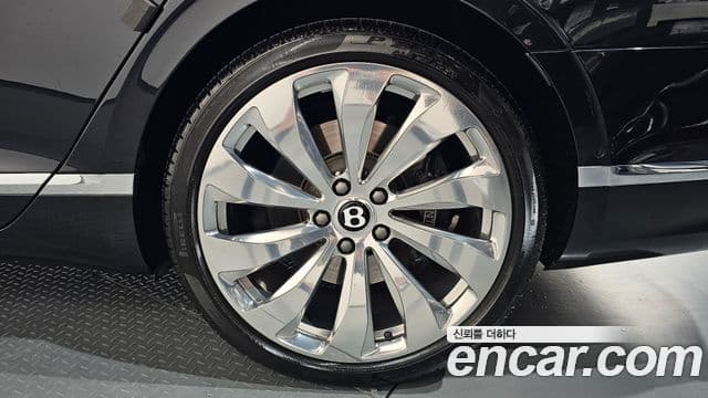 Bentley Flying Spur 2022 — Photo 21/44