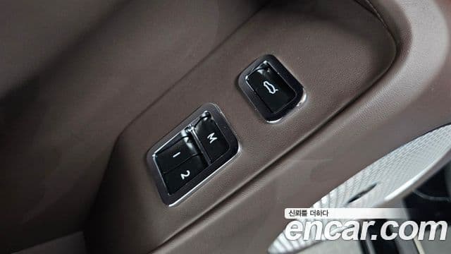 Bentley Flying Spur 2022 — Photo 13/44